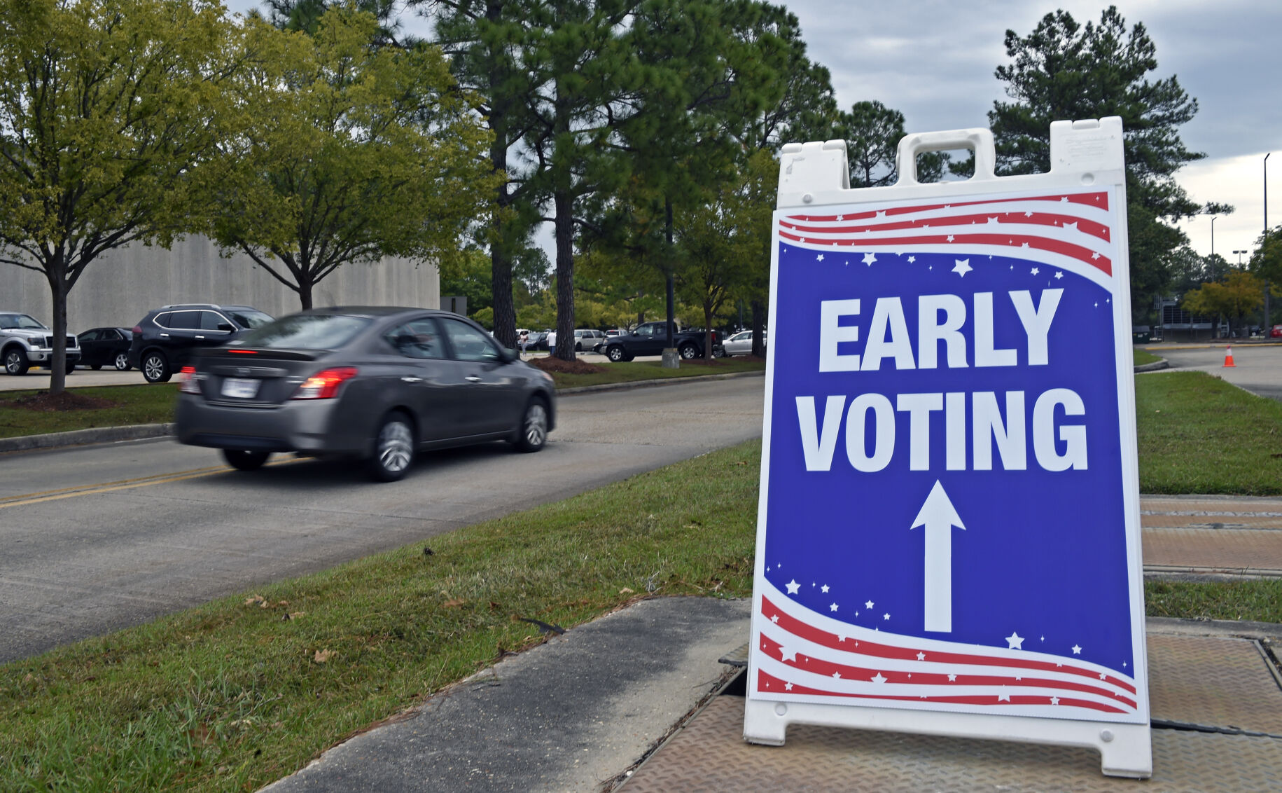 BR.earlyvoting.101720 HS 598.JPG